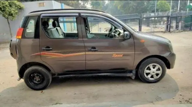 Mahindra Quanto C4 2013