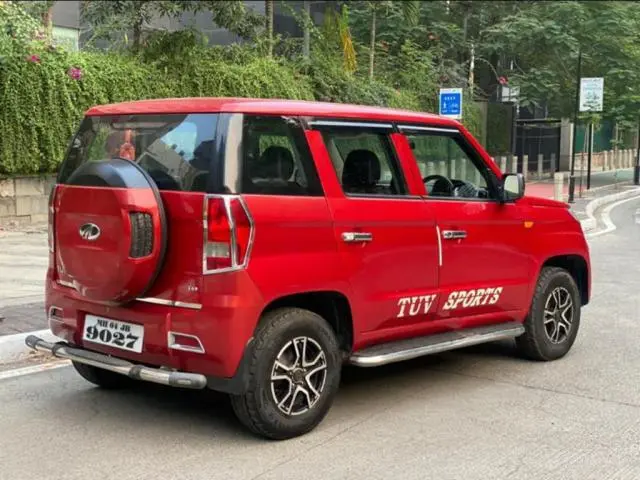 Mahindra TUV300 T4 Plus 2017