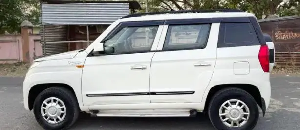 Mahindra TUV300 T6 Plus 2018