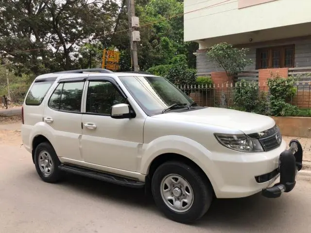 Tata Safari Storme 2.2 EX 4X2 2014