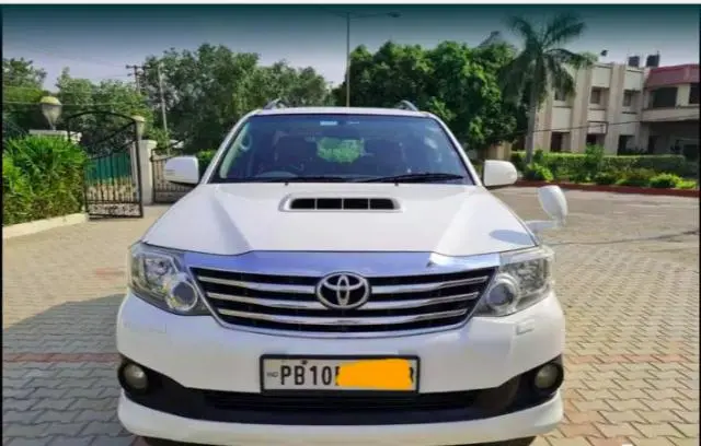 Toyota Fortuner 3.0 4X2 AT 2012