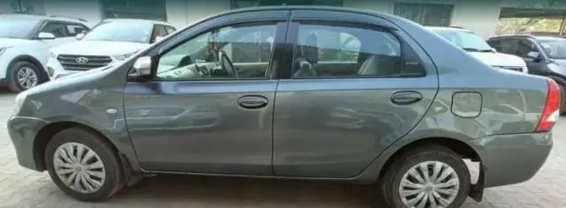 Toyota Etios Liva G 2013