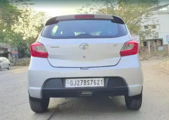 Tata Tiago Revotron XT 2018