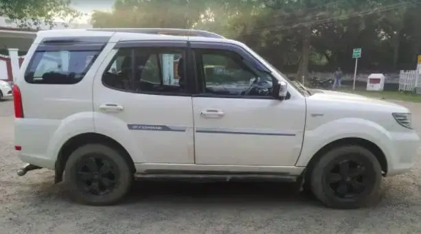 Tata Safari Storme 2.2 VX 4x2 Varicor400 2016