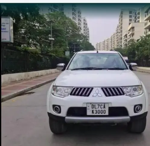 Mitsubishi Pajero Sport 2.5 MT 2012