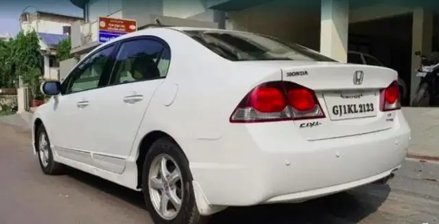 Honda Civic 1.8V AT SUN ROOF 2011