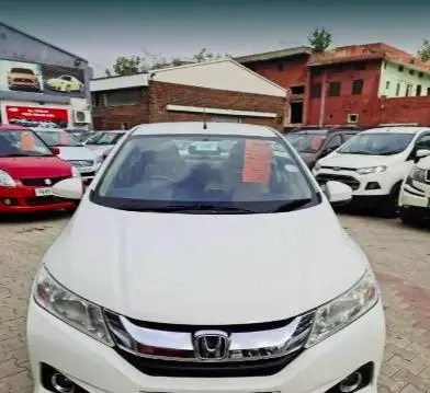 Honda City S i-VTEC 2015