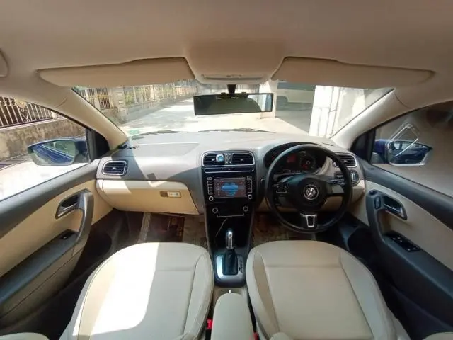 Volkswagen Vento 1.6L Highline Petrol AT 2013