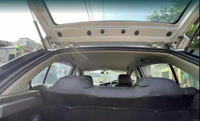 Tata Bolt XE Petrol 2016