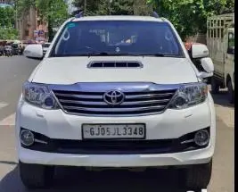 Toyota Fortuner 3.0 4X4 MT 2015