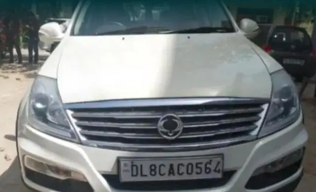 Mahindra Ssangyong Rexton RX5 2013
