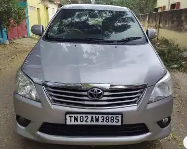 Toyota Innova 2.5 V 8 STR 2013