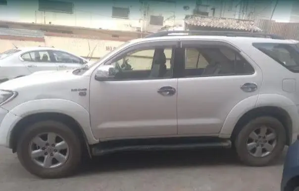 Toyota Fortuner 2.5 4x2 AT TRD Sportivo 2011
