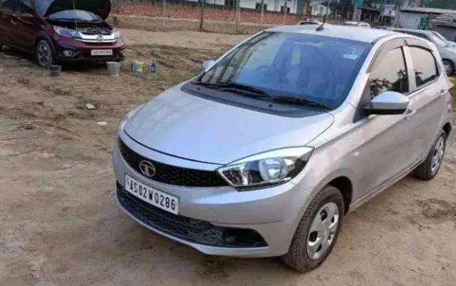 Tata Tigor Revotron XT 2018