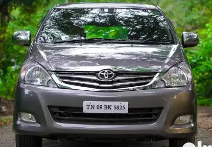 Toyota Innova 2.5 V 8 STR 2011