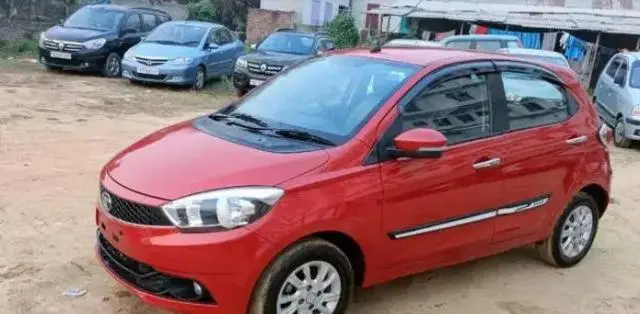 Tata Tiago Revotron XZ 2016