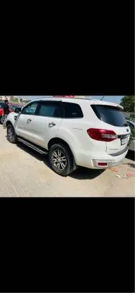 Ford Endeavour Titanium 3.2 4x4 AT 2017