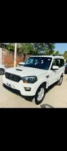Mahindra Scorpio S10 2016