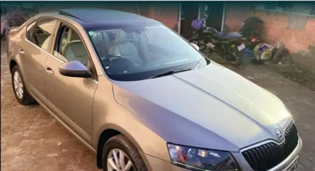 Skoda Octavia Elegance 2.0 TDI AT 2013