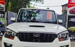 Mahindra Scorpio S10 AT 2015