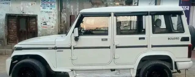 Mahindra Bolero SLX 2013