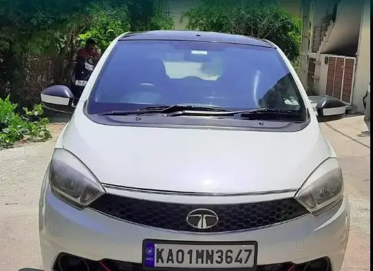 Tata Tiago Revotorq XE (O) 2016