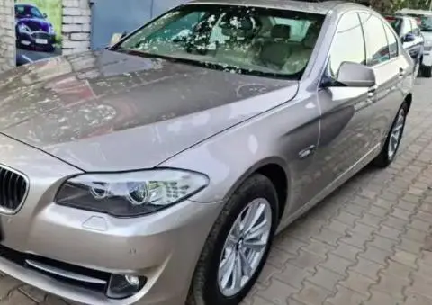 BMW 5 Series 520d 2010