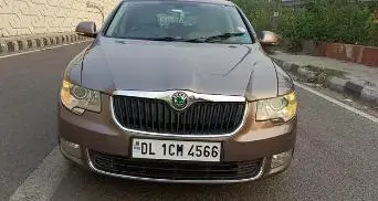 Skoda Superb 1.8 Style TSI MT 2011