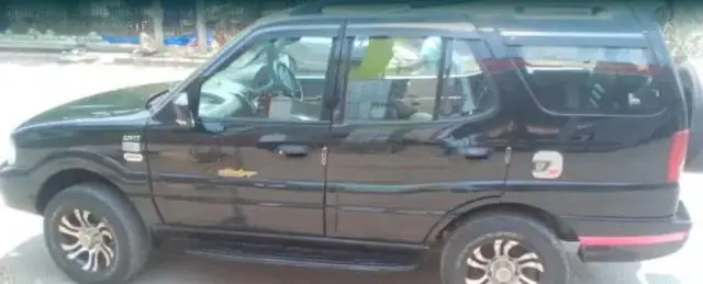 Tata Safari 4X2 EX 2008