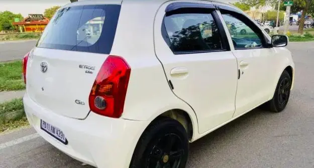 Toyota Etios Liva GD 2012