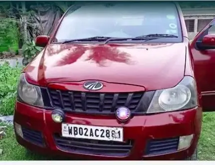 Mahindra Quanto C8 2013