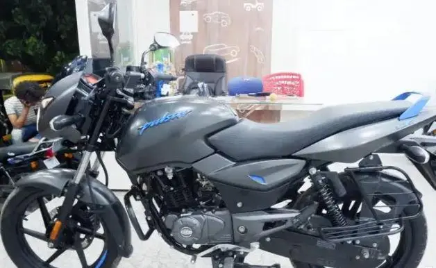Bajaj Pulsar 125cc Disc BS6 2020