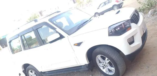 Mahindra Scorpio S10 2015