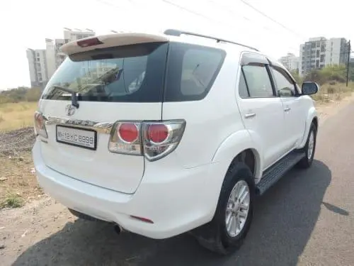 Toyota Fortuner 3.0 4X4 MT 2013