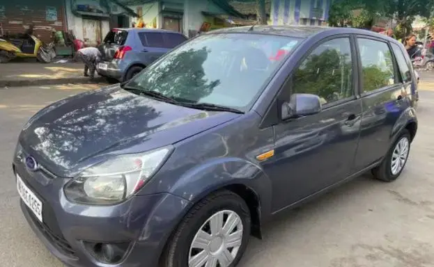 Ford Figo 1.2P TITANIUM MT 2010