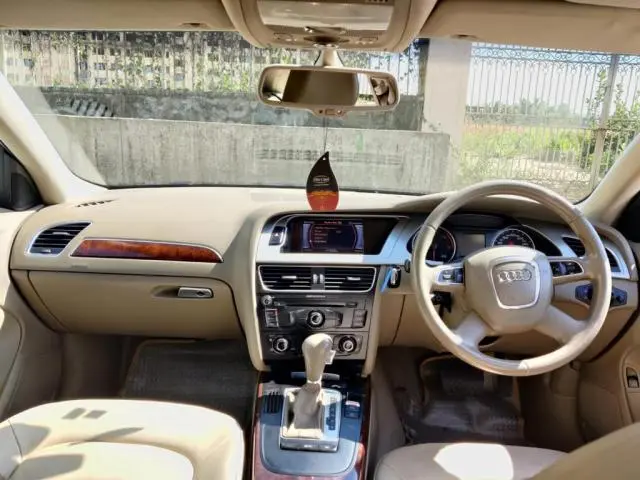 Audi A4 2.0 TDI MULTITRONIC 2012