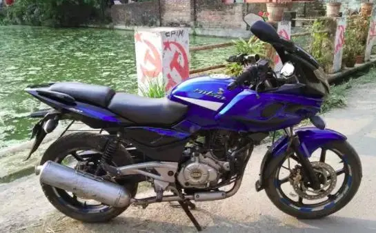Bajaj Pulsar 220F 2014