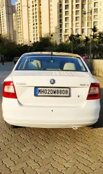 Skoda Rapid 1.6 MPI AT ELEGANCE PLUS 2015