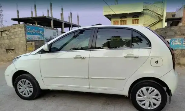 Tata Indica Vista Quadrajet VX Tech 2012