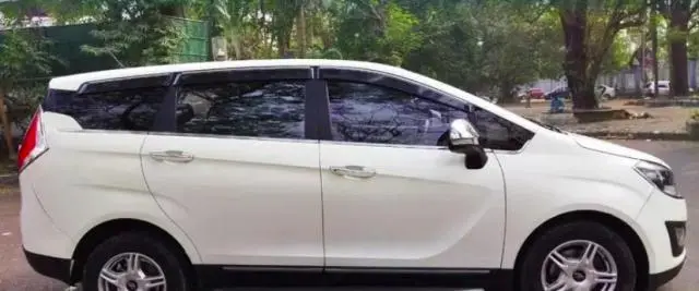 Mahindra Marazzo M6 7 STR 2018