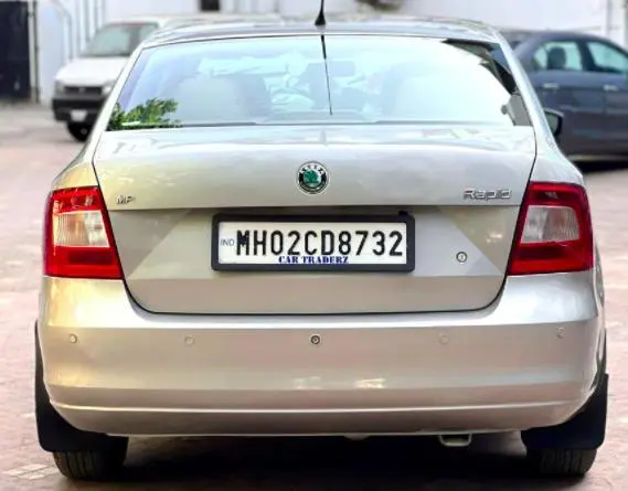 Skoda Rapid 1.6 MPI AT ELEGANCE 2011