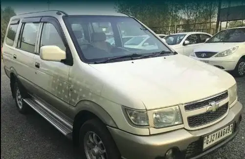 Chevrolet Tavera NEO 3 10 STR BS III 2012