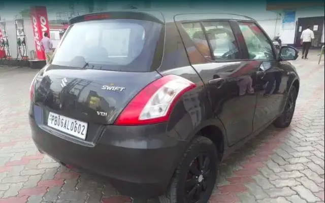 Maruti Suzuki Swift VDi (O) 2017