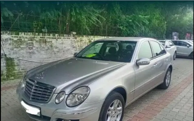 Mercedes-Benz E-Class 220 CDI AT 2003