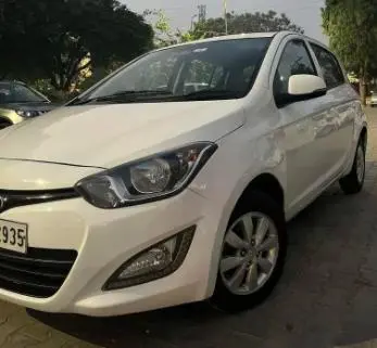 Hyundai i20 Sportz 1.4 CRDi 2013