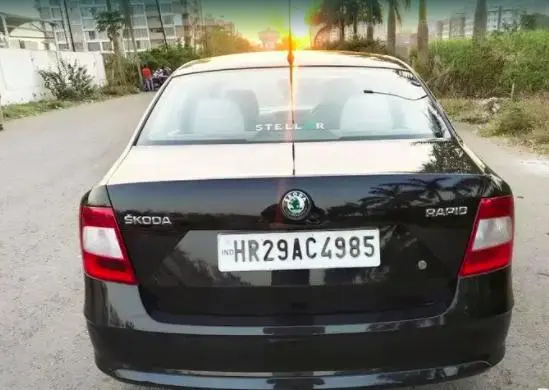 Skoda Rapid 1.6 MPI Elegance 2012