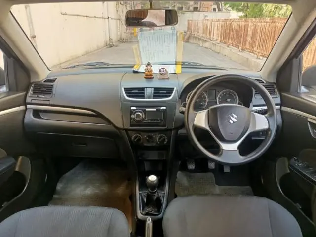 Maruti Suzuki Swift VXi 2013