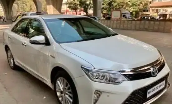 Toyota Camry 2.5 AT 2015