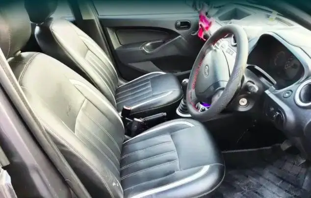 Ford Figo Ambiente 1.5 TDCi 2012