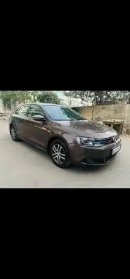 Volkswagen Jetta 2.0L TDI Highline AT 2013